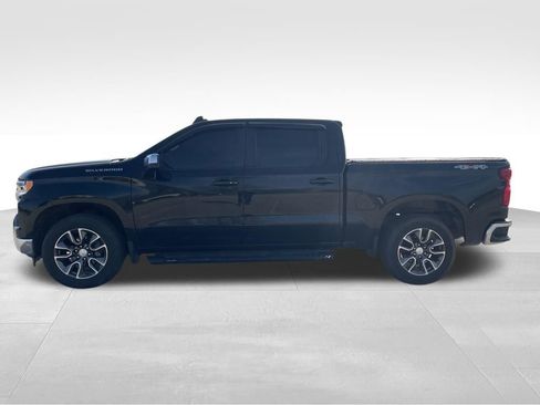 Used 2022 Chevrolet Silverado 1500 LT AWD/4WD image 4