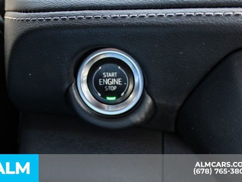 Used 2025 Chevrolet Suburban Z71 AWD/4WD image 31