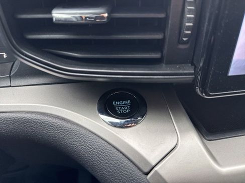 Used 2022 Ford Explorer XLT image 20