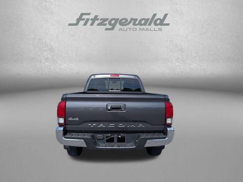 Used 2022 Toyota Tacoma SR5 w/ SR5 Appearance Package (SM) AWD/4WD image 5