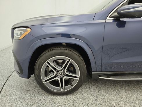 Used 2024 Mercedes-Benz GLS 450 4MATIC image 17