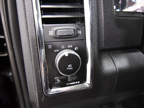 Used 2017 RAM 2500 Laramie w/ Sport Appearance Group AWD/4WD image 19