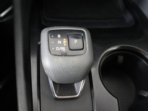 Used 2024 Nissan Rogue SV image 42