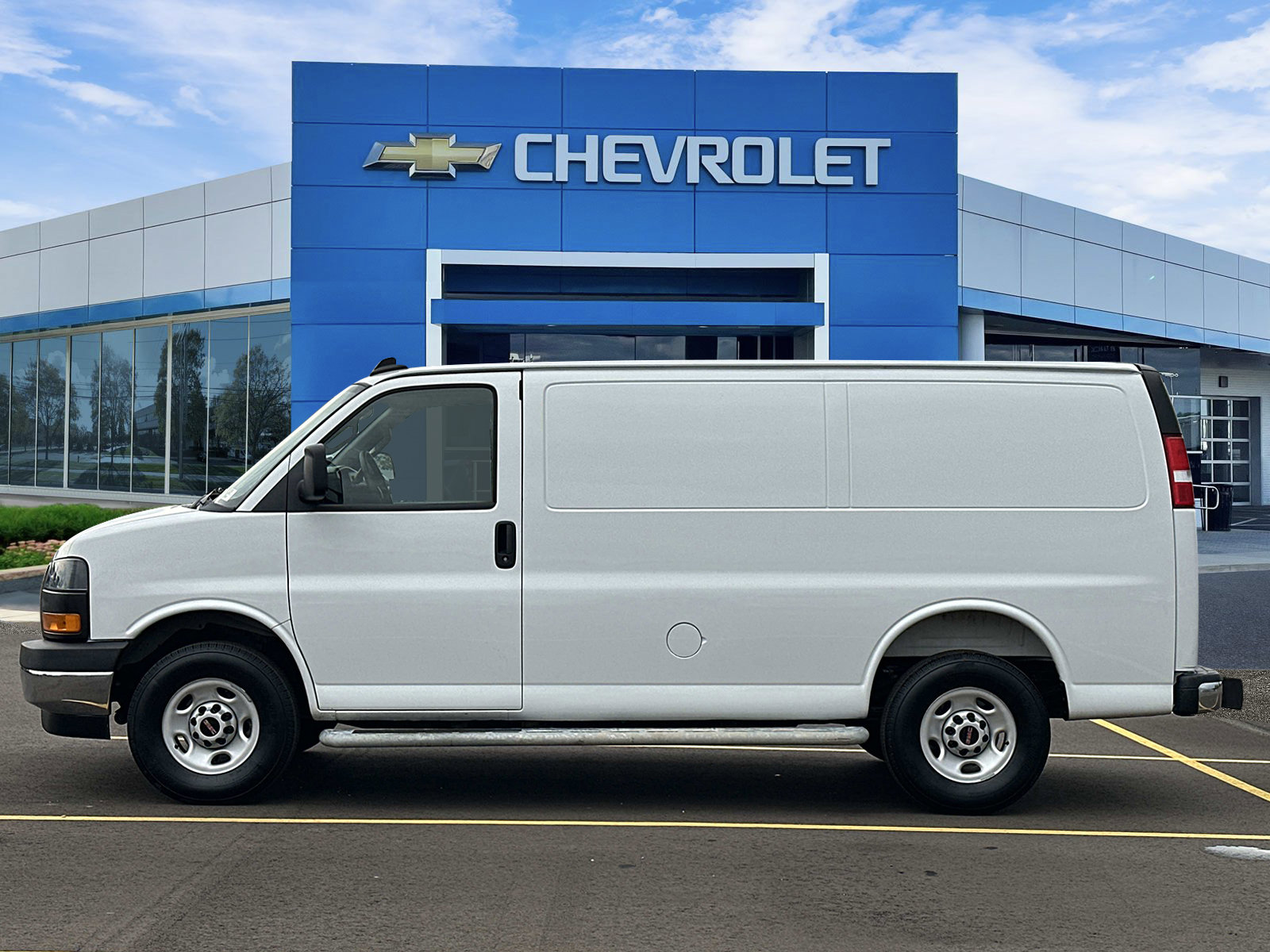 Certified 2025 GMC Savana 2500 w/ Driver Convenience Package RWD image 5