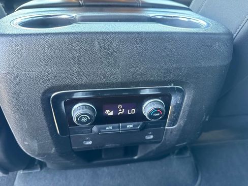 Used 2024 Chevrolet Tahoe LS RWD image 15