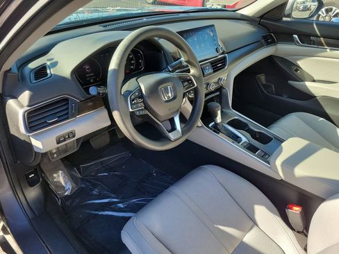 Used 2018 Honda Accord EX image 15
