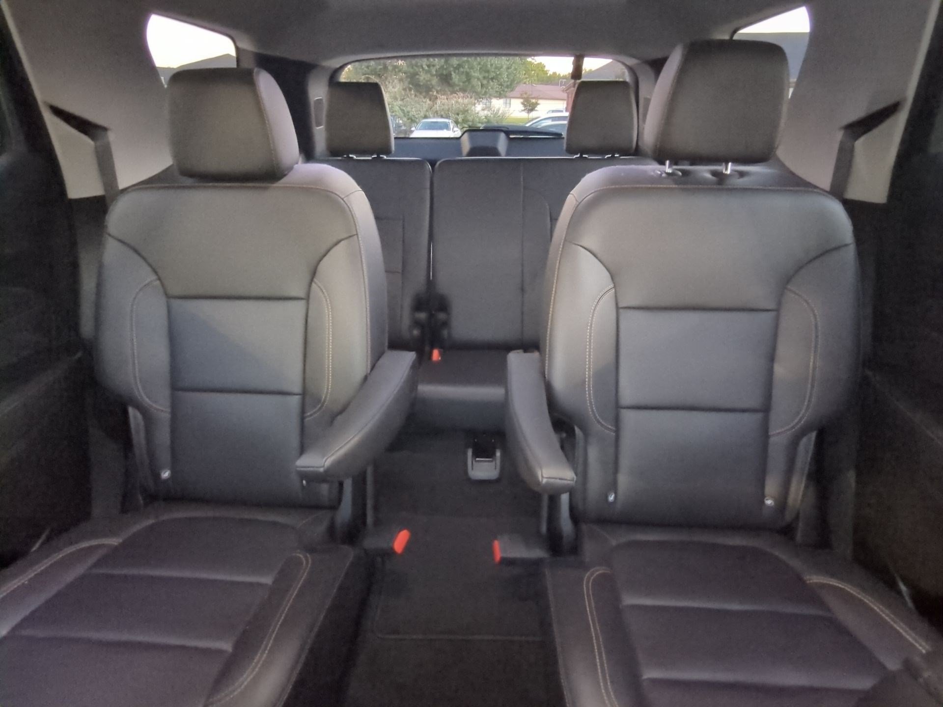 Used 2020 Chevrolet Traverse LT w/ LT Premium Package AWD/4WD image 20