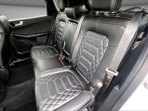 Used 2023 Ford Escape Platinum w/ Premium Technology Package AWD/4WD image 21