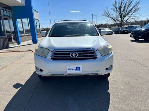 Used 2010 Toyota Highlander Limited image 2