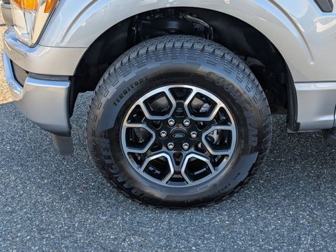 Certified 2022 Ford F150 XL w/ STX Appearance Package image 9