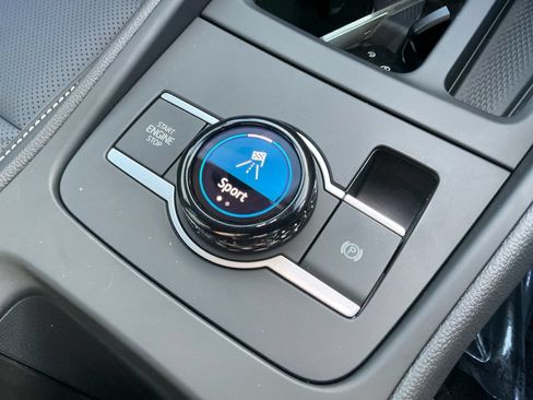 New 2026 Volkswagen Tiguan SE R-Line AWD/4WD image 19