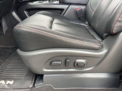 Used 2020 Nissan Titan PRO-4X w/ Pro-4x Convenience Package image 22