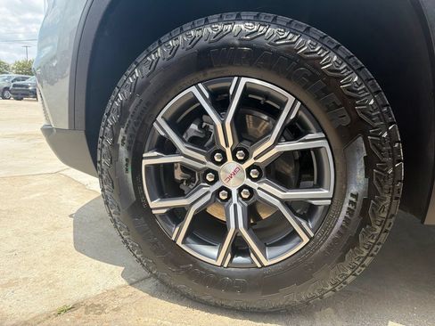 Used 2026 GMC Acadia AT4 AWD/4WD image 7
