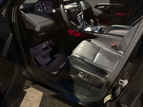 Used 2022 Land Rover Range Rover Evoque SE image 15