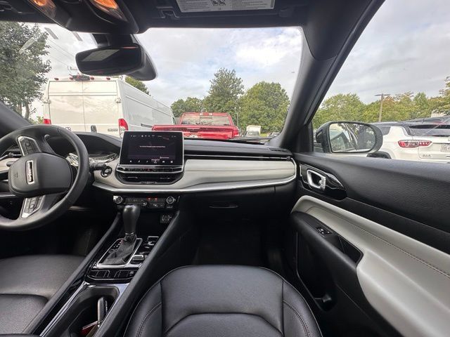 Used 2024 Jeep Compass Limited AWD/4WD image 27