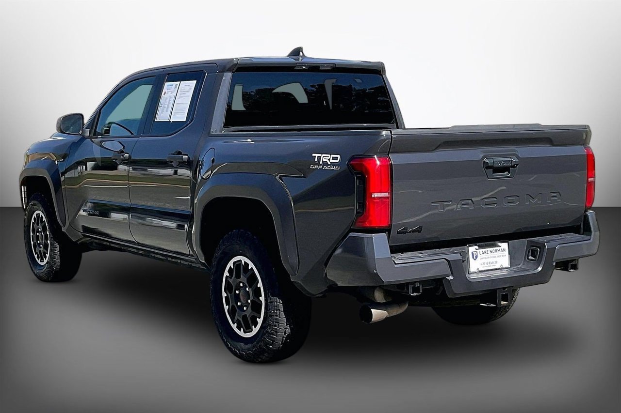 Used 2025 Toyota Tacoma TRD Off-Road AWD/4WD image 6