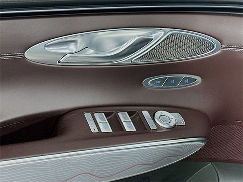 Used 2023 Genesis GV70 2.5T Advanced w/ Advanced Package image 10