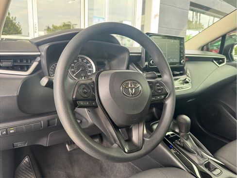 Used 2022 Toyota Corolla LE w/ Carpet Mat Package (TMS) FWD image 23