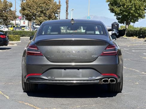 Used 2023 Genesis G70 2.0T image 4