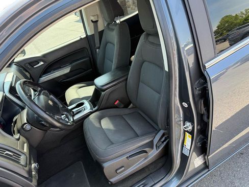Used 2017 Chevrolet Colorado LT RWD image 12
