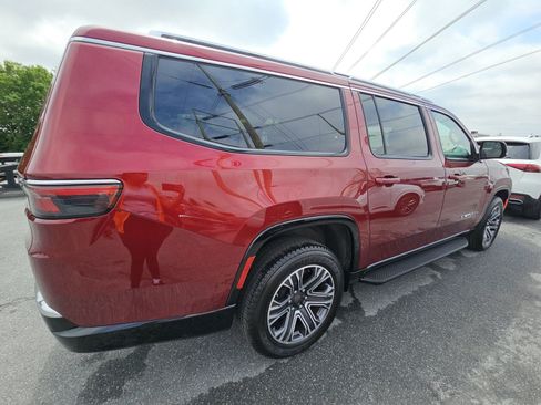 Used 2025 Jeep Wagoneer L Series II w/ 8-pass Seating Package AWD/4WD image 6