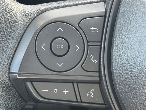 Used 2025 Toyota Corolla LE image 15