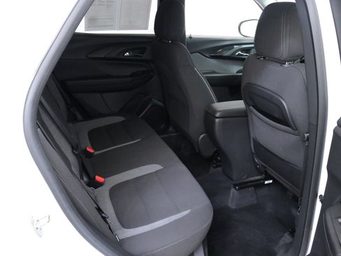 Used 2023 Chevrolet TrailBlazer LT image 31