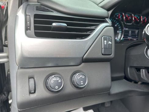 Used 2019 Chevrolet Tahoe LS AWD/4WD image 16
