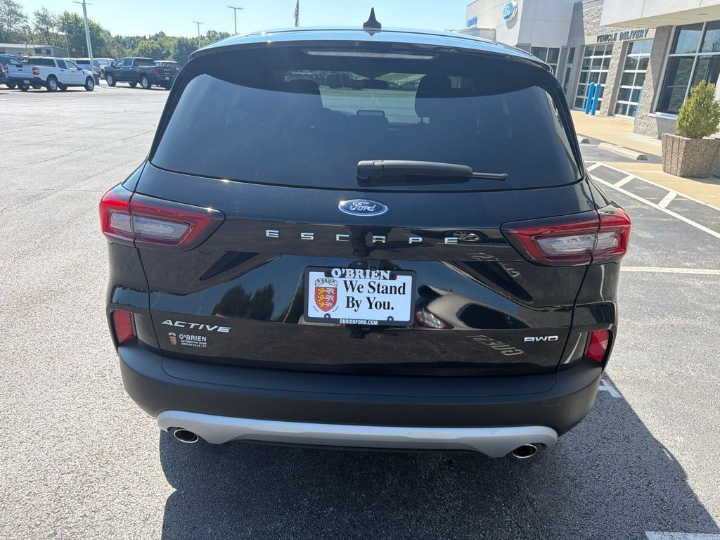 Used 2023 Ford Escape Active AWD/4WD image 4