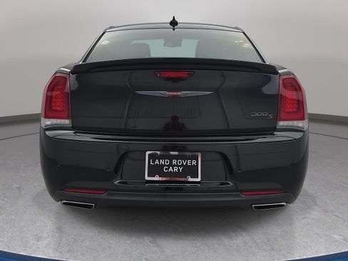 Used 2021 Chrysler 300 S w/ S Model Appearance Package RWD image 6