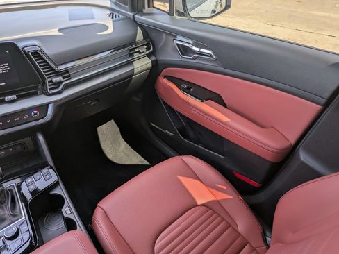 Certified 2023 Kia Sportage SX FWD image 17