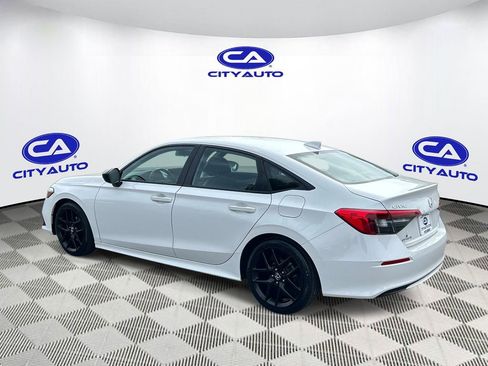 Used 2023 Honda Civic Sport image 6