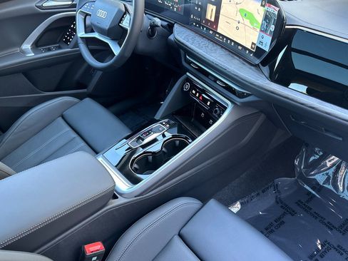 New 2025 Audi Q5 Premium Plus image 13