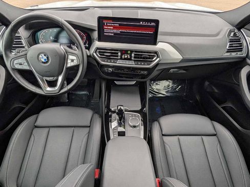 Used 2025 BMW X4 xDrive30i w/ Premium Package image 9