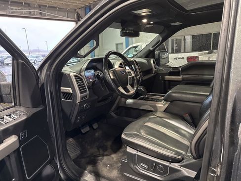 Used 2018 Ford F150 Platinum w/ Equipment Group 701A Luxury image 20