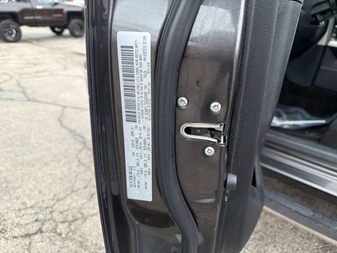 Used 2016 RAM 1500 Big Horn AWD/4WD image 33
