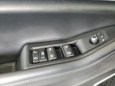 Used 2022 Jeep Grand Cherokee Limited 4xe w/ Luxury Tech Group II AWD/4WD image 15