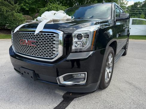 Used 2016 GMC Yukon Denali w/ Open Road Package AWD/4WD image 12