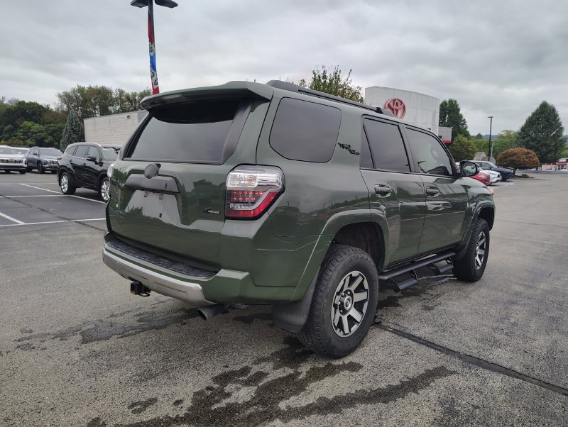 Used 2022 Toyota 4Runner TRD Off-Road Premium w/ Moonroof Package AWD/4WD image 5