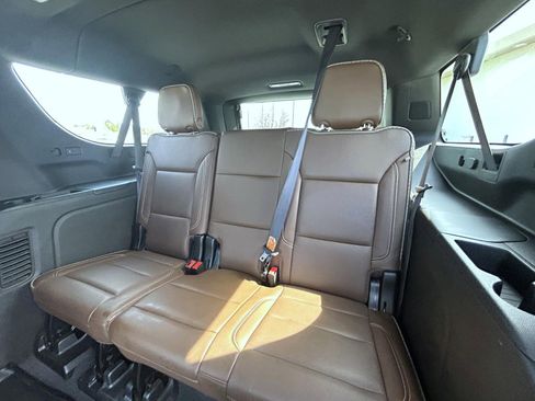 Used 2021 Chevrolet Suburban High Country AWD/4WD image 22
