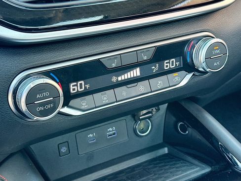 New 2025 Nissan Altima 2.5 SR w/ SR Premium Package image 9