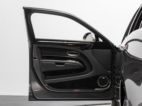 Used 2012 Bentley Mulsanne w/ Premiere Specification Pkg image 60