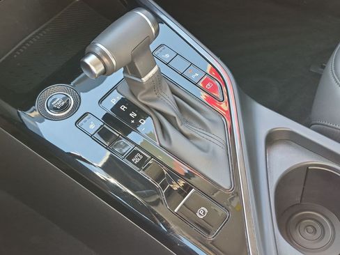 Used 2023 Kia Niro EX FWD image 23