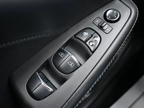 Used 2023 Nissan Maxima SL image 42