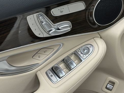 Used 2021 Mercedes-Benz GLC 300 image 11