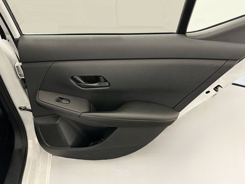 Used 2024 Nissan Sentra S image 30