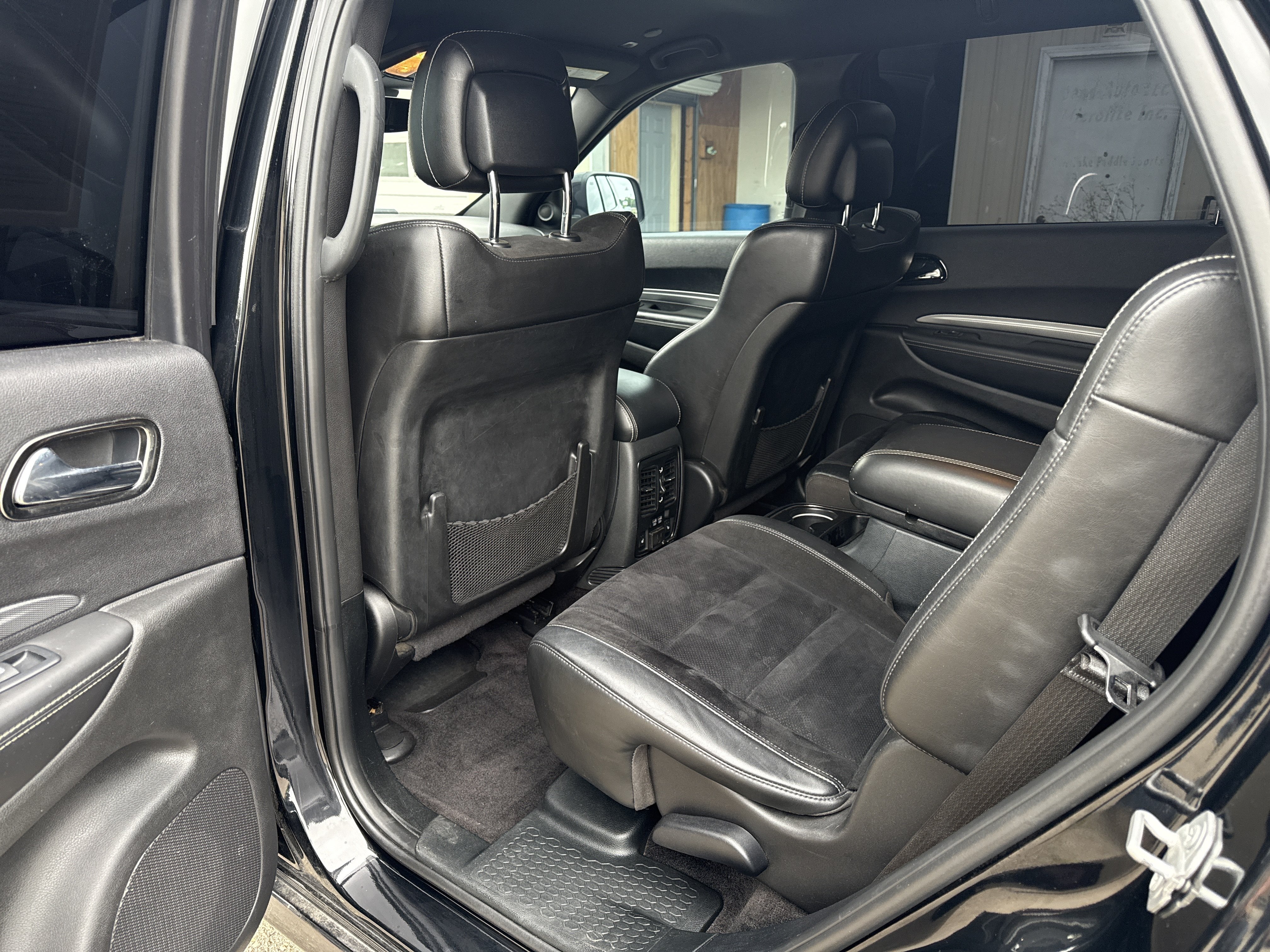Used 2018 Dodge Durango SRT w/ Technology Group AWD/4WD image 15