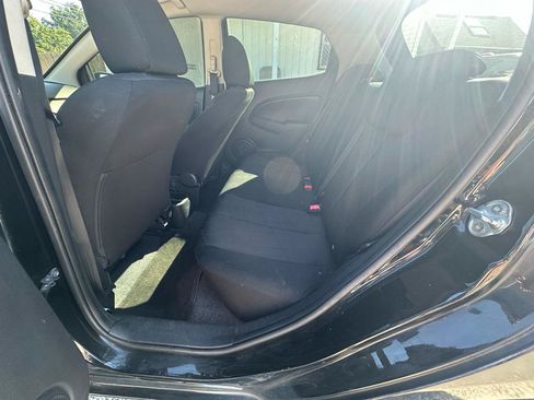 Used 2013 MAZDA MAZDA2 Sport FWD image 8