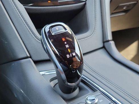 Certified 2022 Cadillac XT5 Premium Luxury FWD image 32