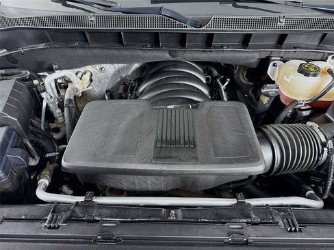 Used 2023 Chevrolet Tahoe Z71 w/ Luxury Package image 33